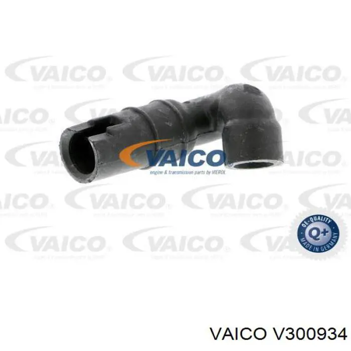 V300934 VEMO/Vaico патрубок вентиляции картера (маслоотделителя)