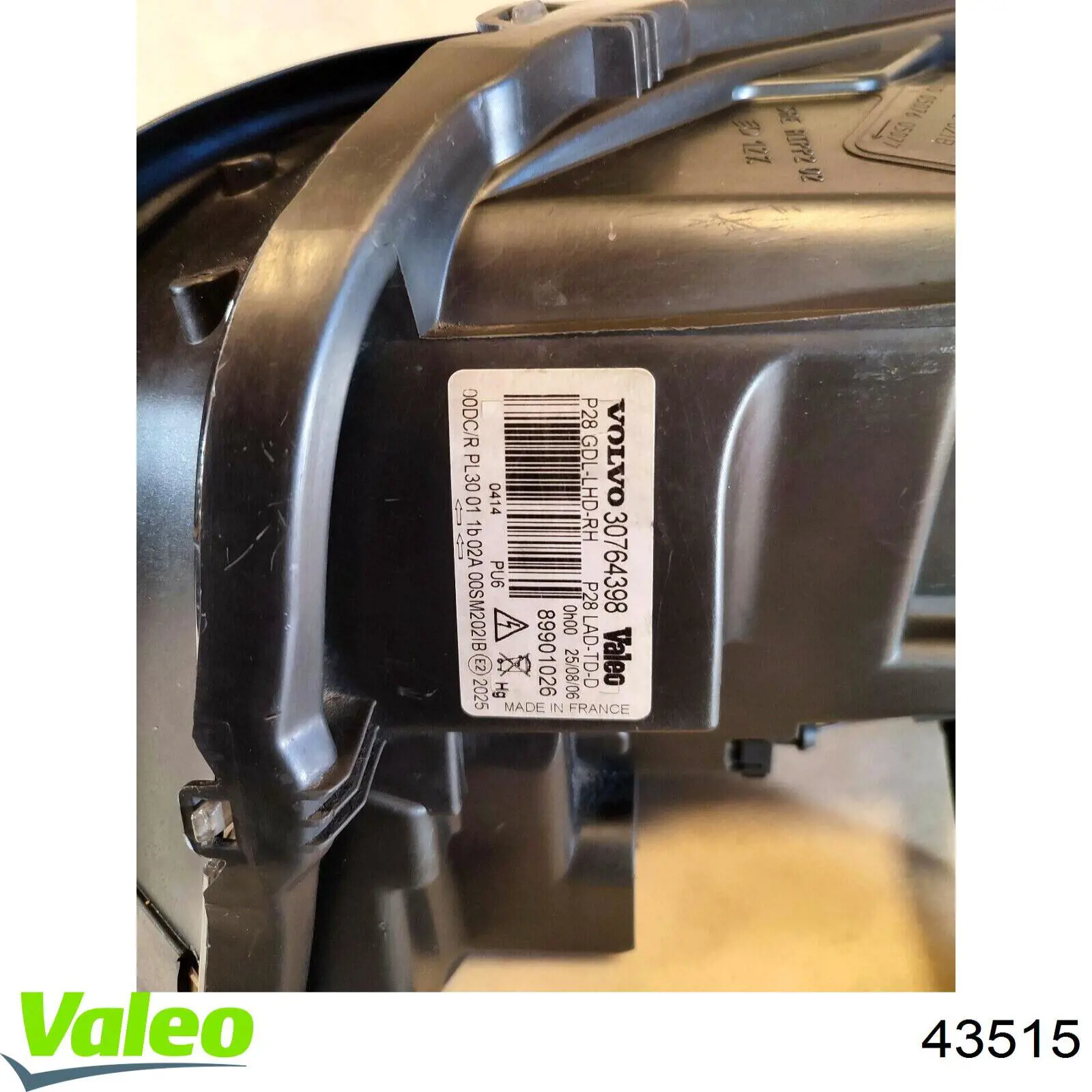 30678187 Volvo luz direita