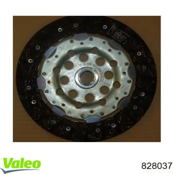 Купить 828037 VALEO Комплект сцепления (диск, корзина, подшипник)