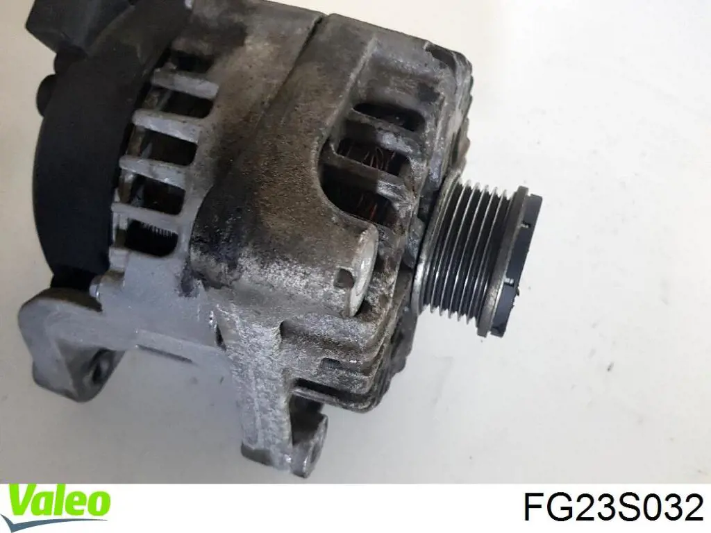 FG23S032 VALEO Генератор автомобильный