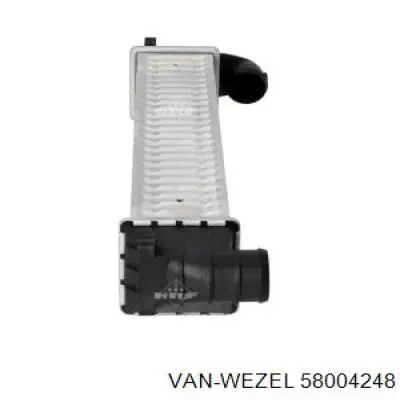 Радиатор интеркуллера Maxgear AC618303