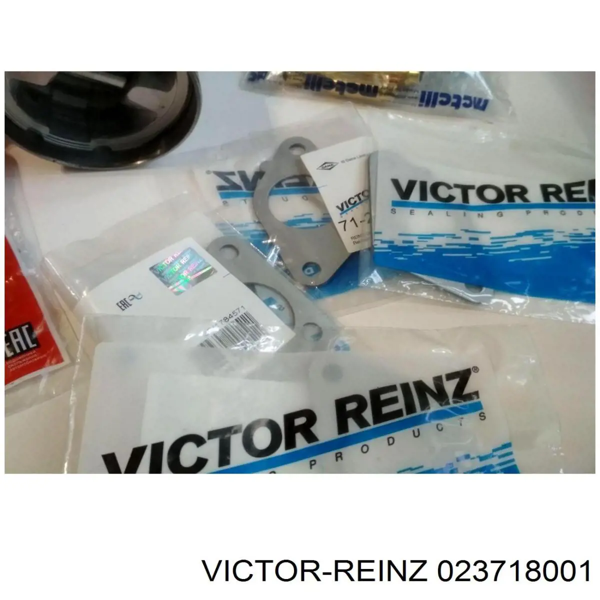 Верхний комплект прокладок двигателя 023718001 Victor Reinz
