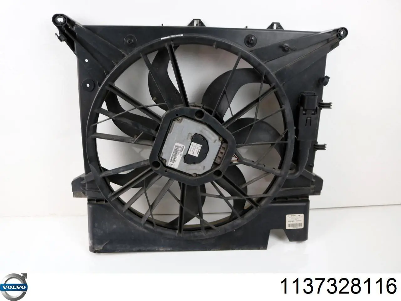 1137328116 Volvo ventilador elétrico de esfriamento montado (motor + roda de aletas)