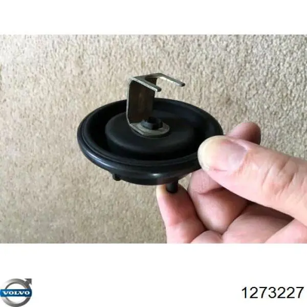 1273227 Volvo 