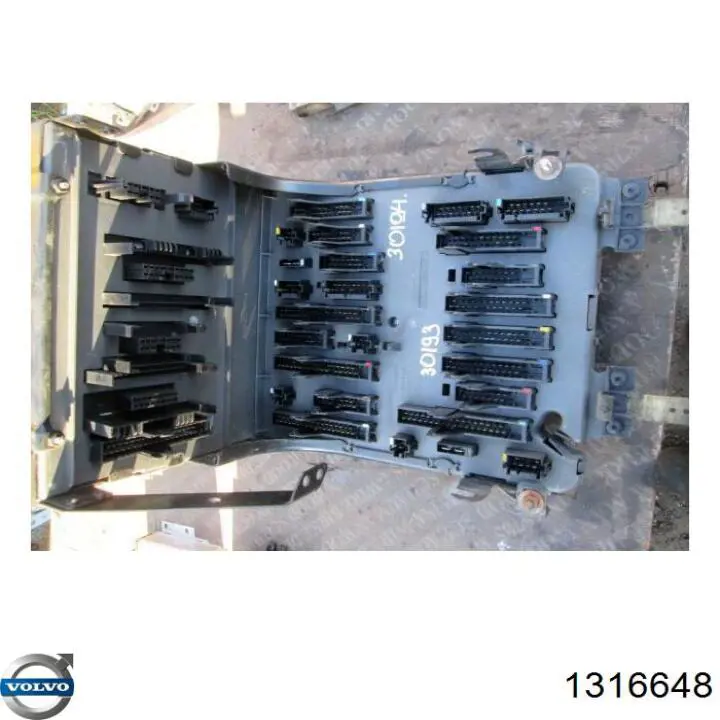 Купить 1316648 Volvo Порог внешний левый