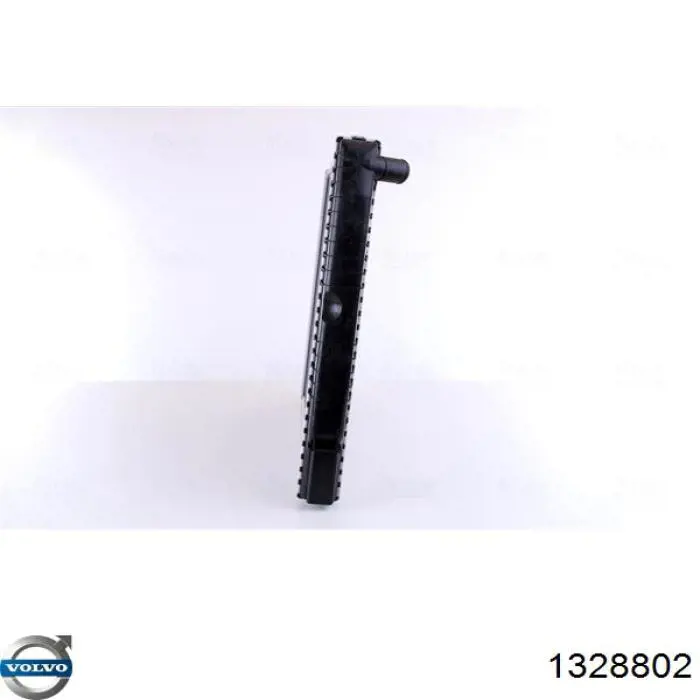 Радиатор 1328802 Volvo