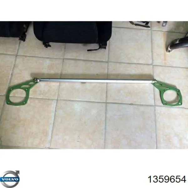 1359654 Volvo Подушка амортизатора переднего