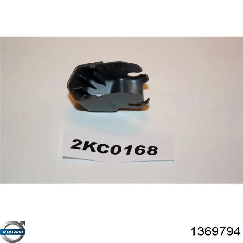 1369794 Volvo 