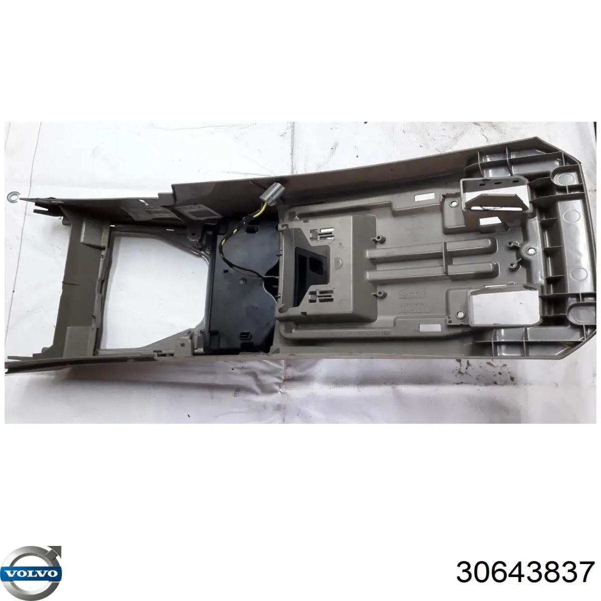  30643837 Volvo