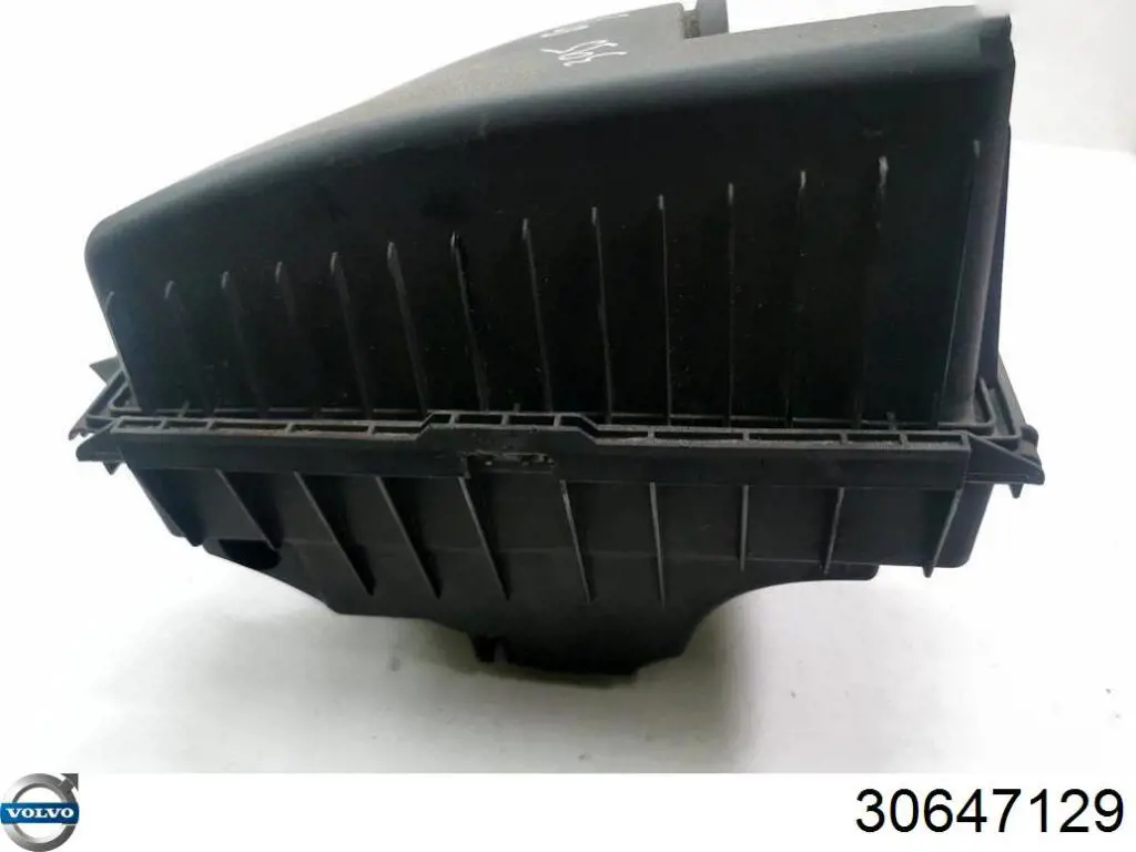 Корпус воздушного фильтра в сборе Volvo 30647129 цена, от 92.91 USD
