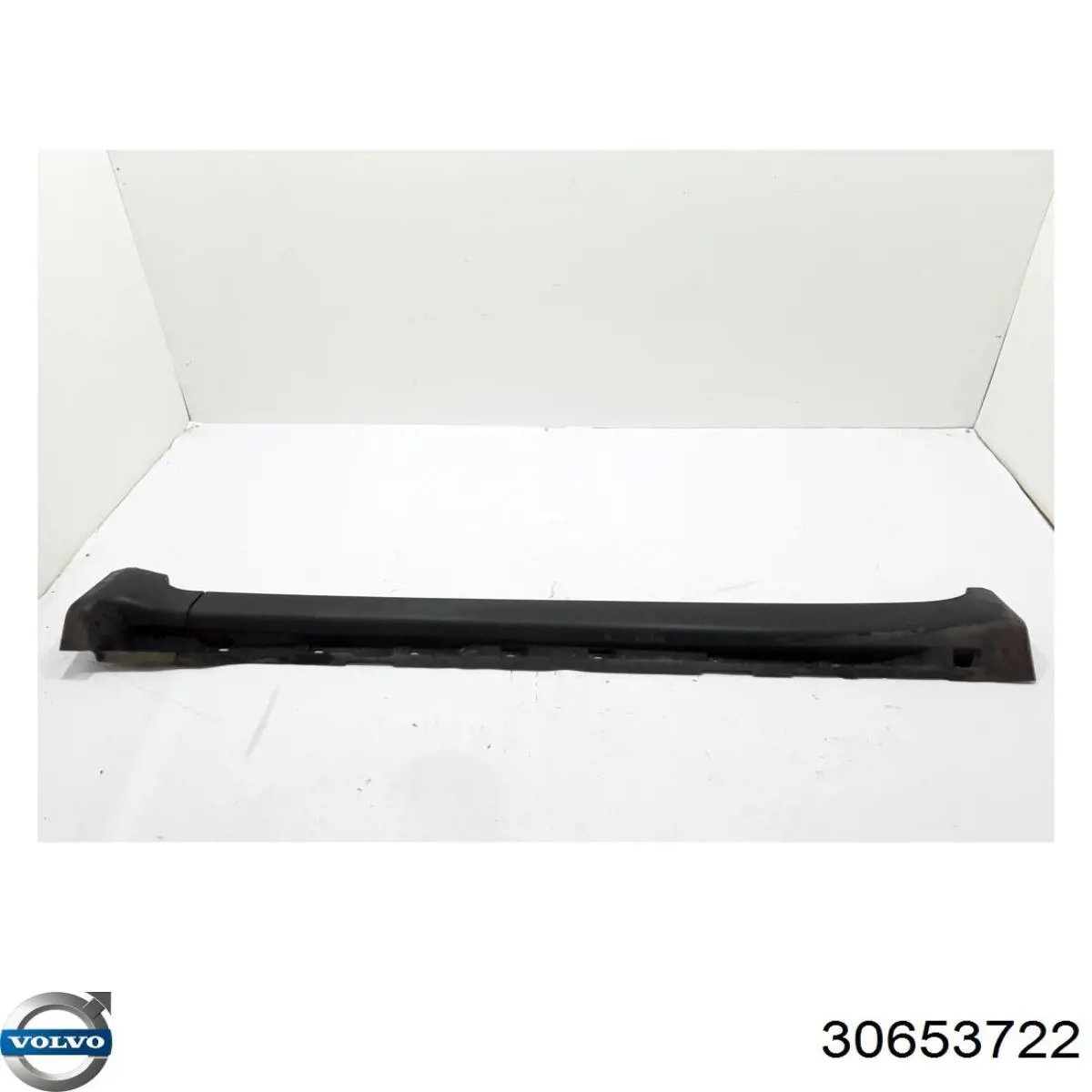 Накладка (молдинг) порога наружная левая Volvo 30653722