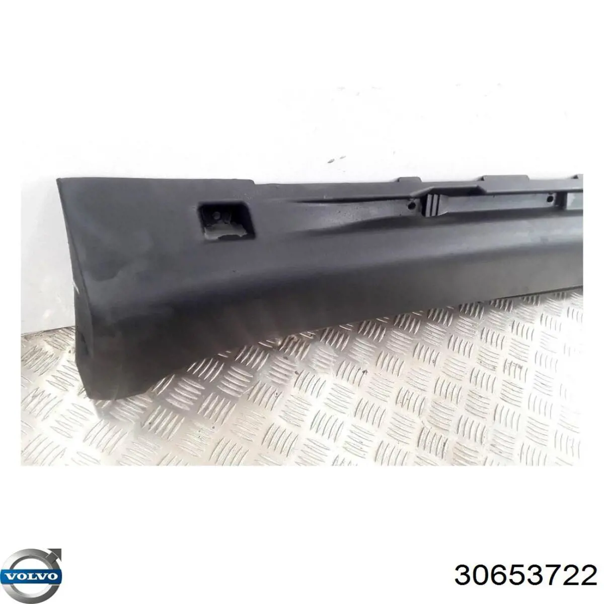 Накладка (молдинг) порога наружная левая 30653722 Volvo