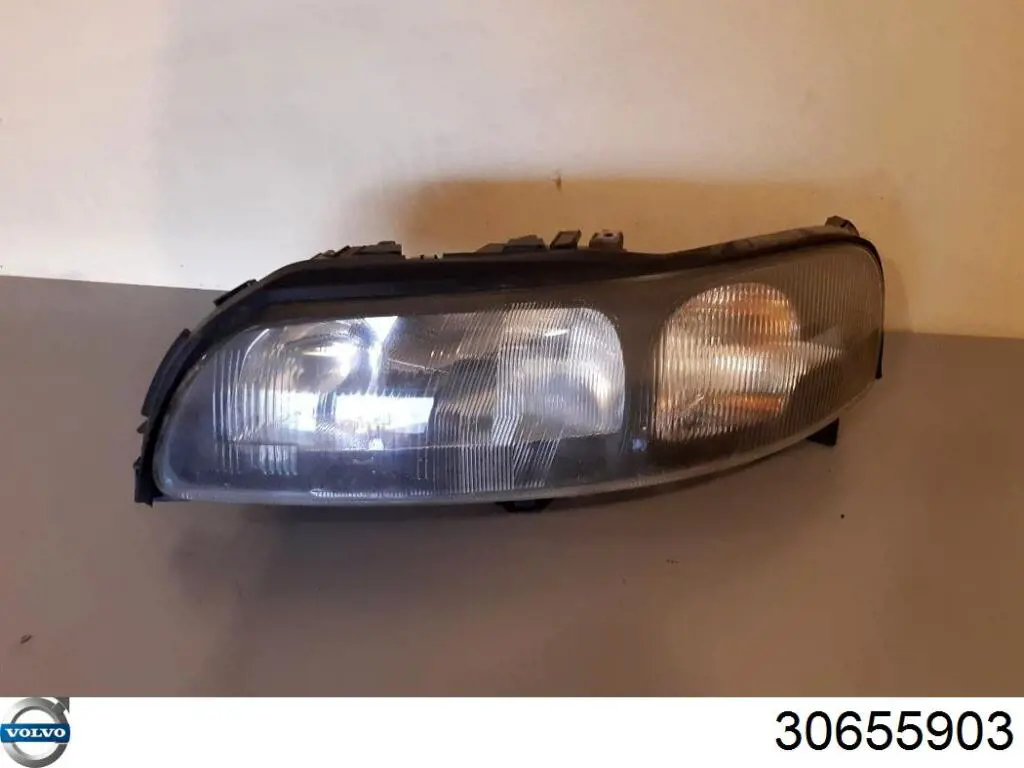 Фара левая Volvo 31446811 цена, от 1000.53 USD