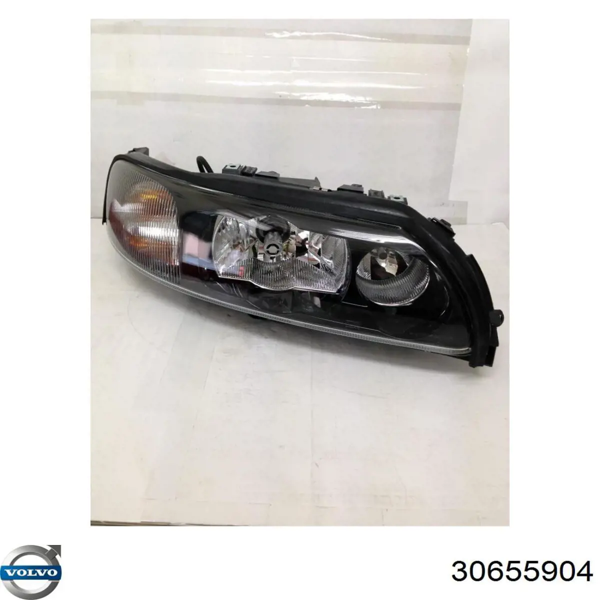 30655904 Volvo Фара передняя правая