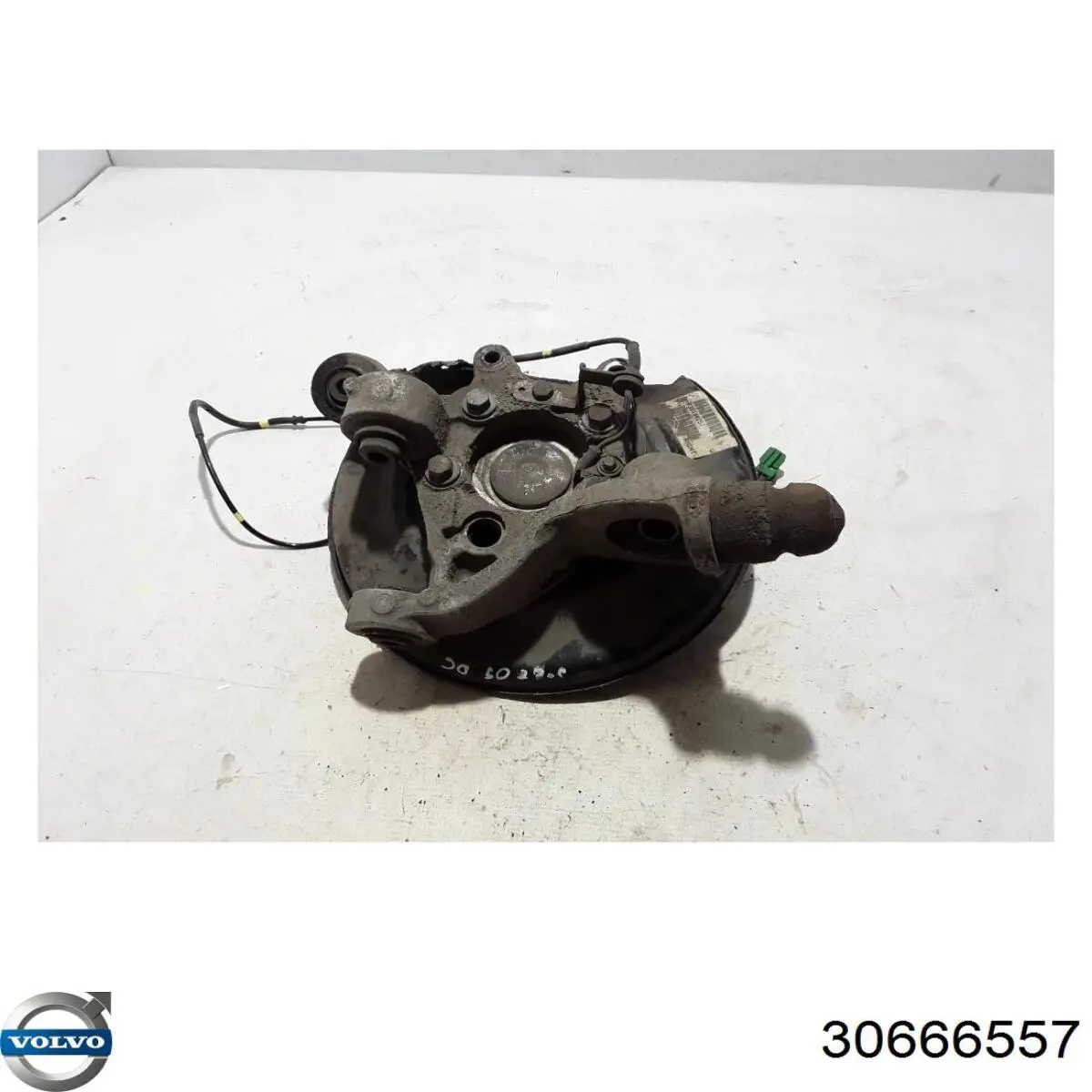Цапфа поворотная правая Volvo 30666557 цена, от 29.14 USD