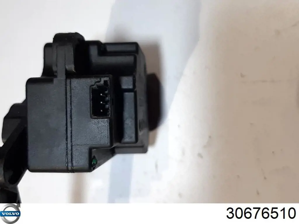 Мотор заслонки рециркуляции воздуха Volvo 30676510