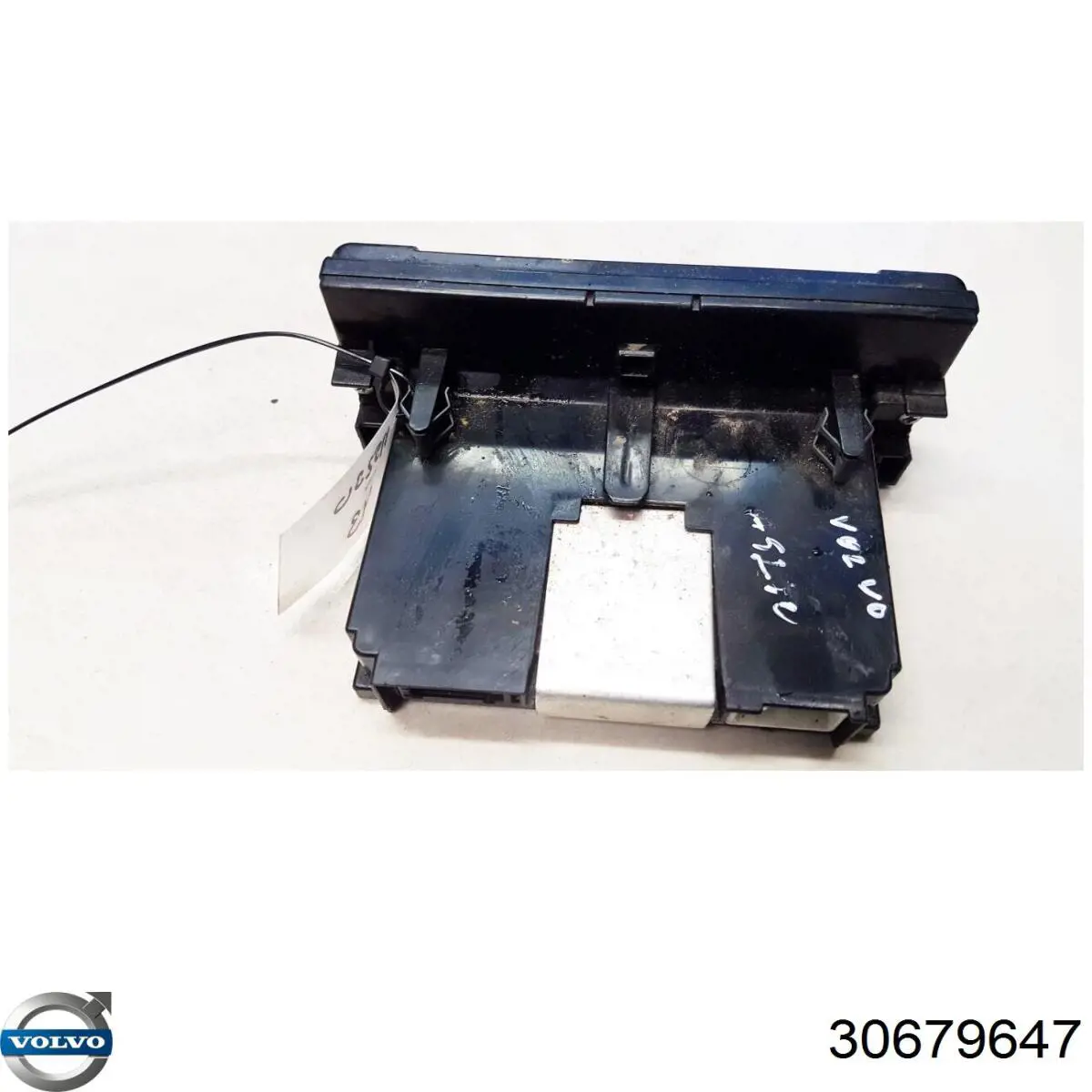 Дисплей многофункциональный 30679647 Volvo