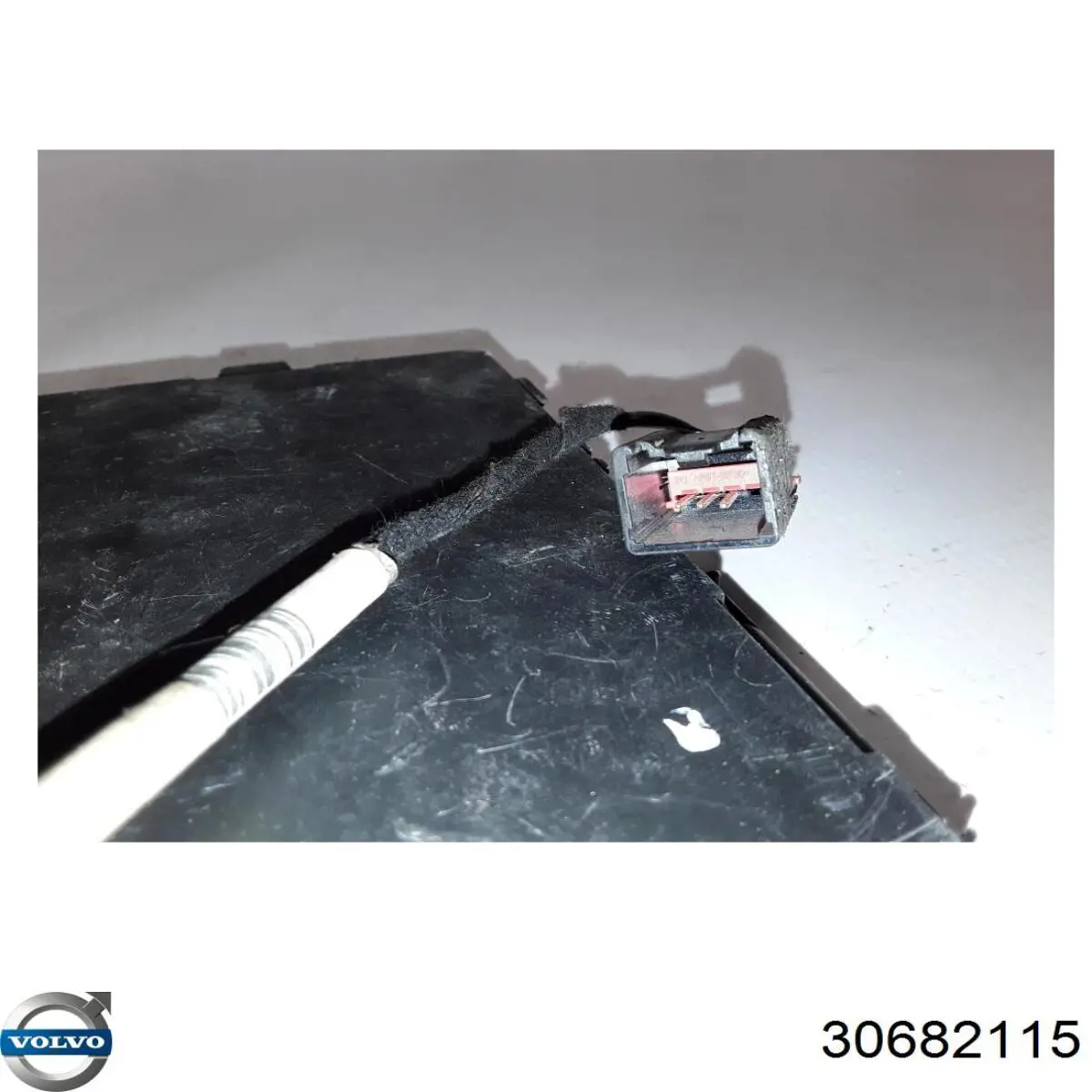  Volvo 30682115 цена, от 63.35 USD