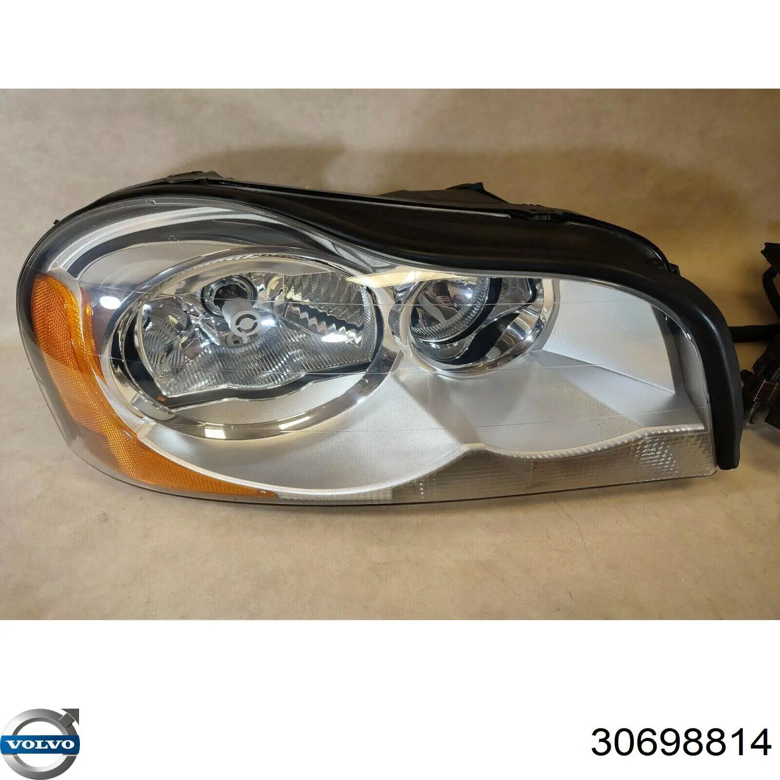Правая блок фара Volvo 30678597 цена, от 2.53 USD