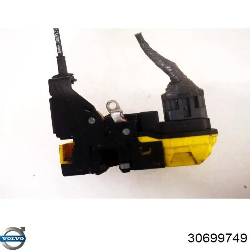 Замок передней правой двери 30699749 Volvo