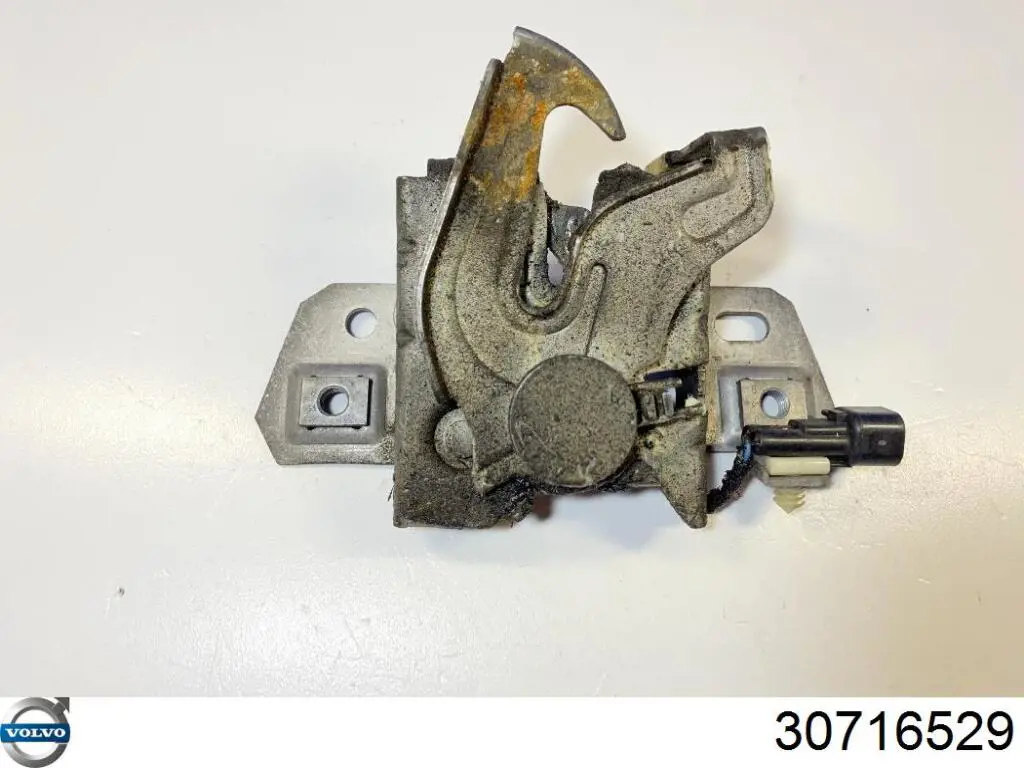 Замок капота Volvo 30716529 цена, от 7.60 USD