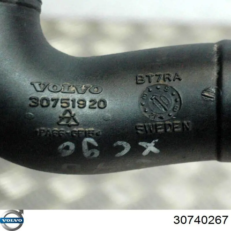 Шланг ГУР низкого давления, от бачка к насосу 30740267 Volvo
