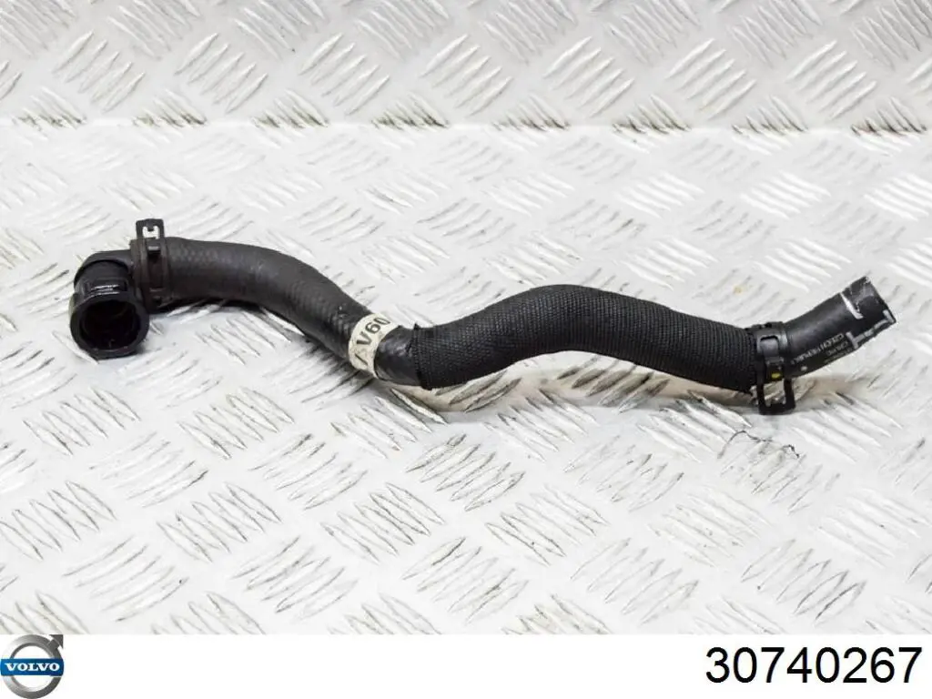 Шланг ГУР, низкого давления, от бачка к насосу Volvo 30740267