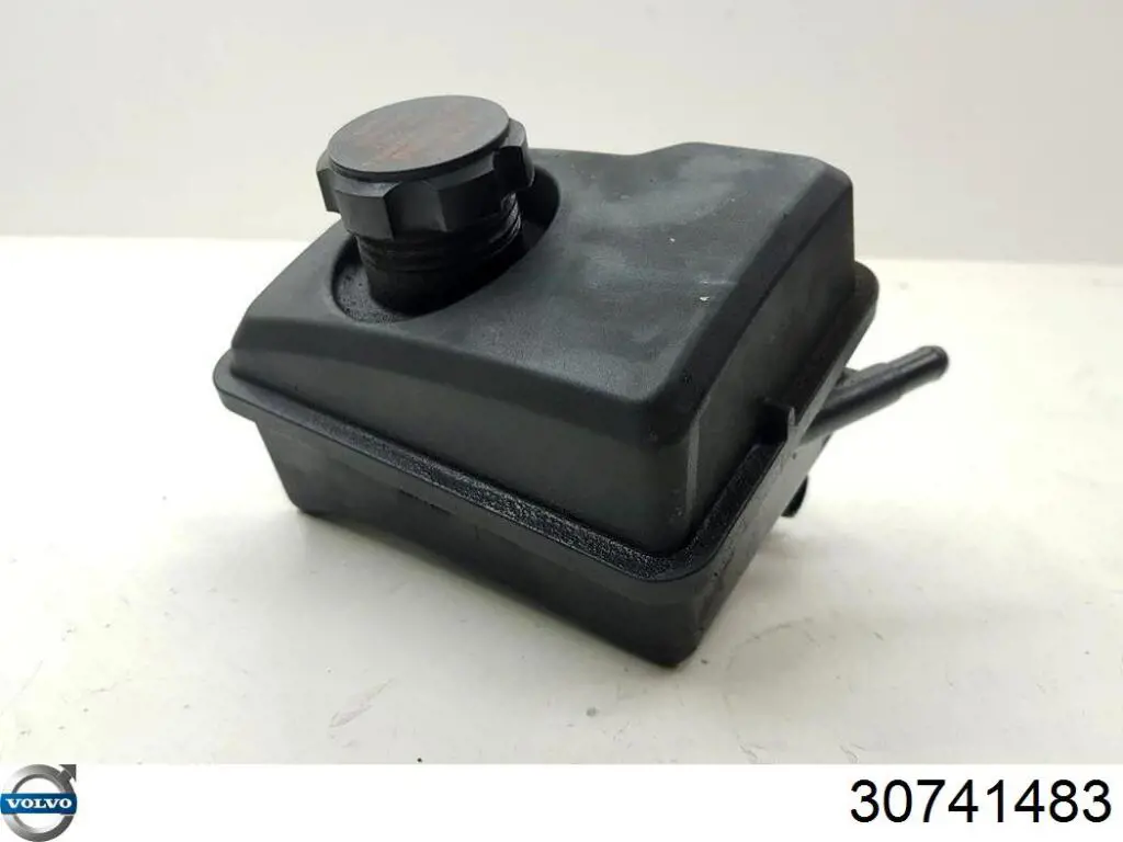 Бачок насоса ГУР Volvo 30680304 цена, от 118.14 USD