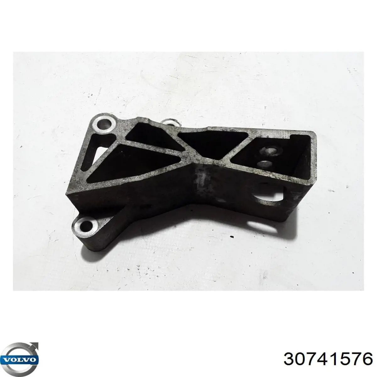 30741576 Volvo 