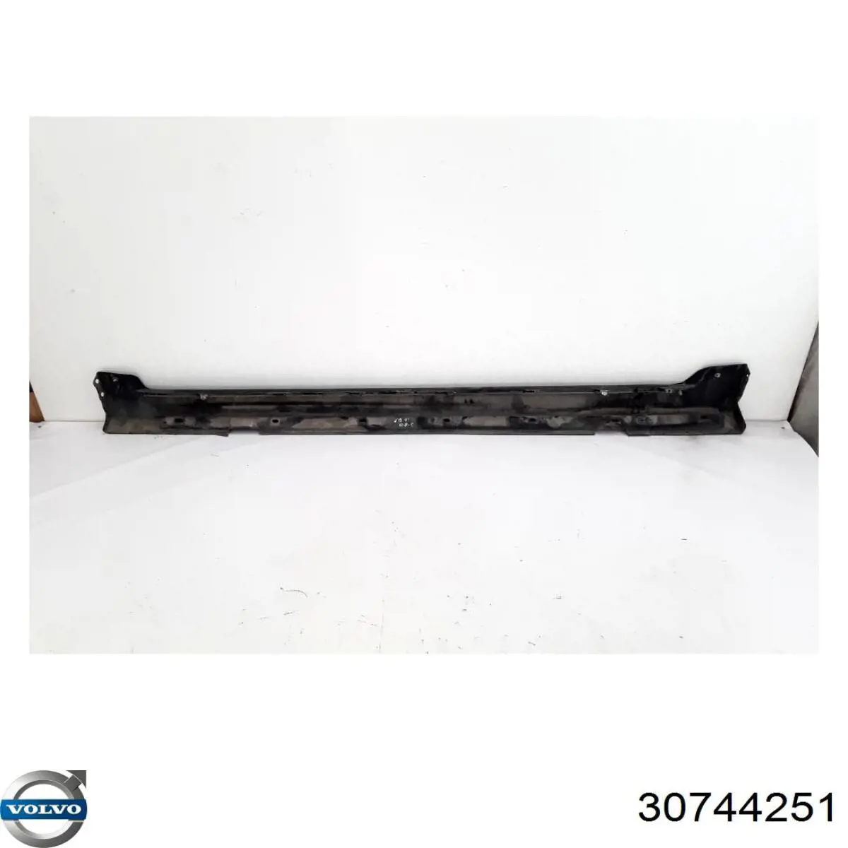  30744251 Volvo