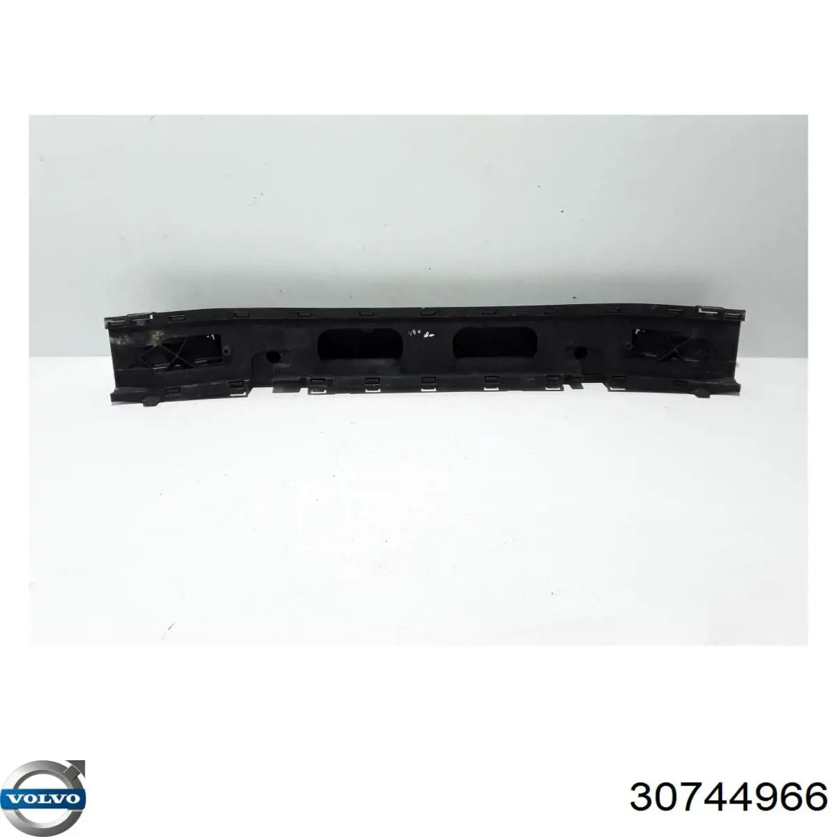 30744966 Volvo 