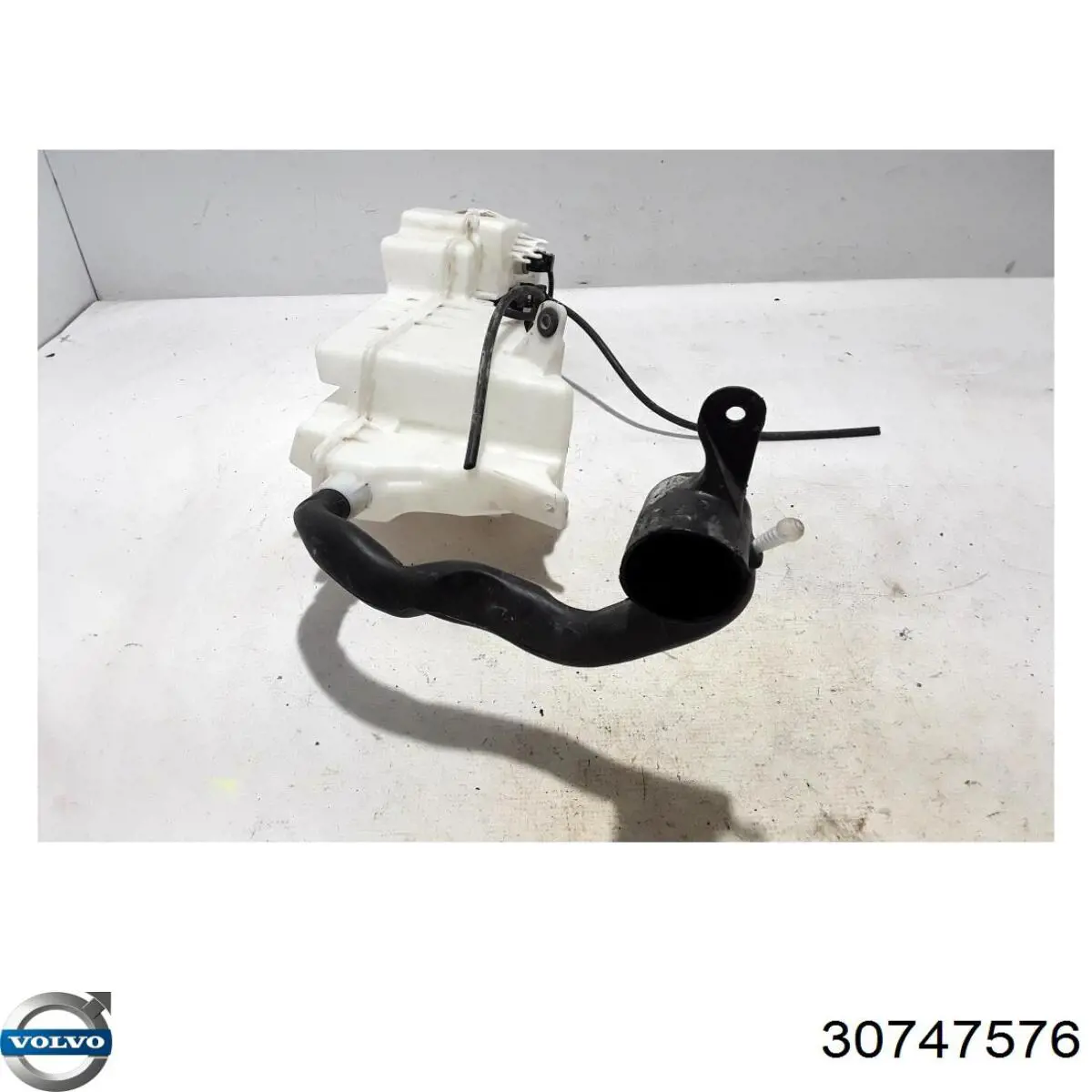 Купить 32328303 Volvo Бачок омывайки