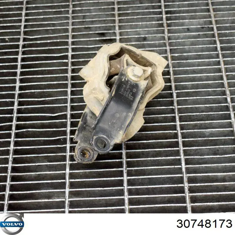 Купить 30748173 Volvo 