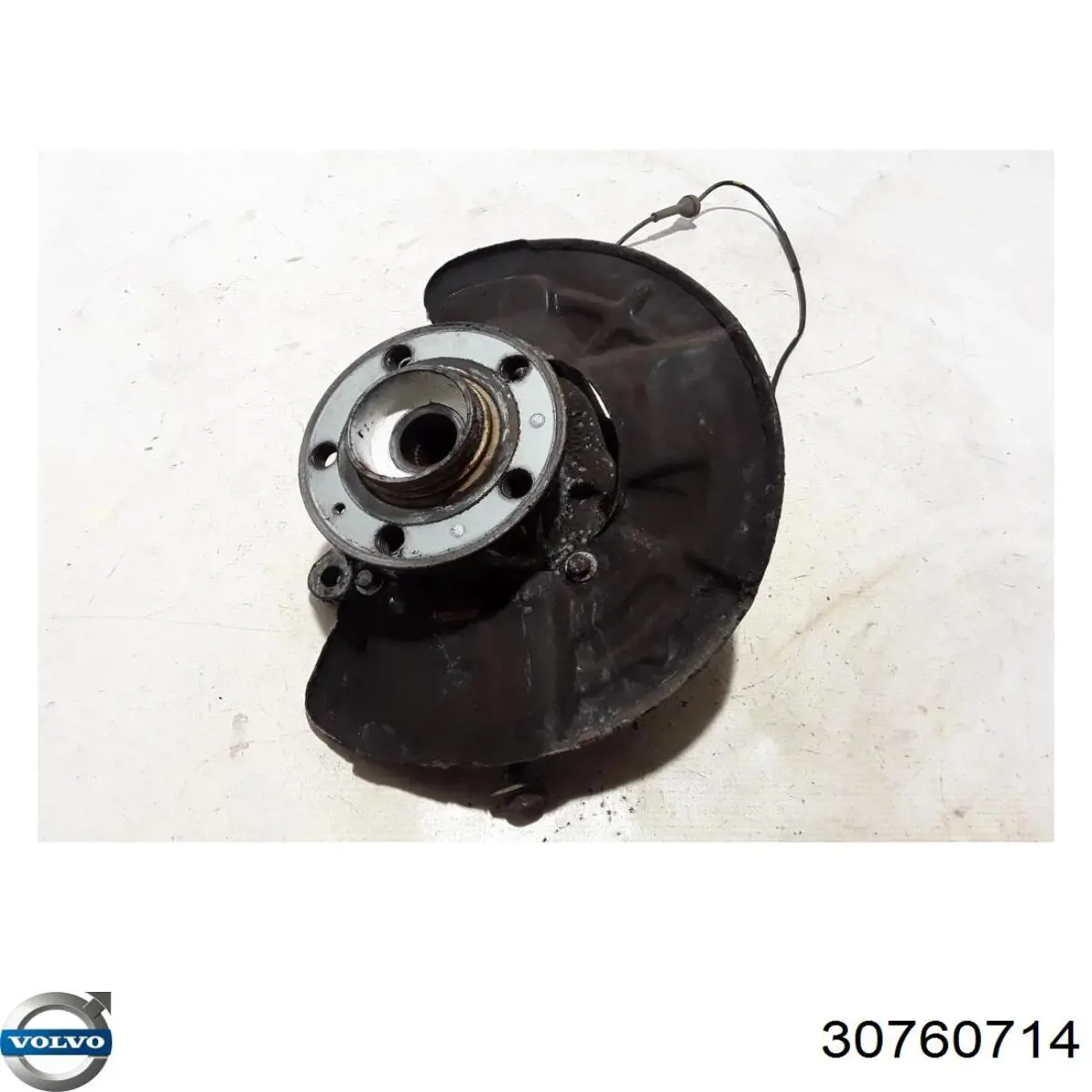Цапфа (поворотный кулак) передний левый Volvo 30760714 цена, от 47.86 USD