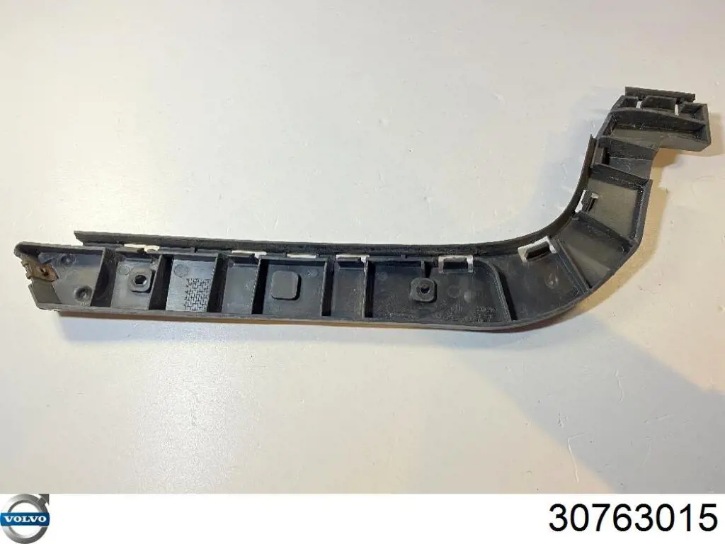 Купить 30763015 Volvo Направляющая заднего бампера левая