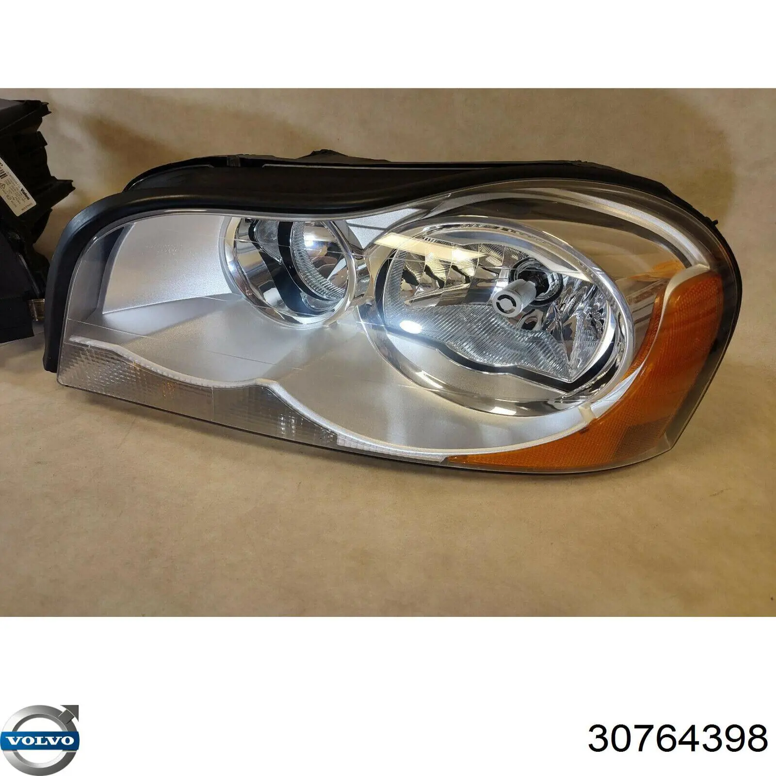 Правая блок фара VALEO 046895 цена, от 2.54 USD