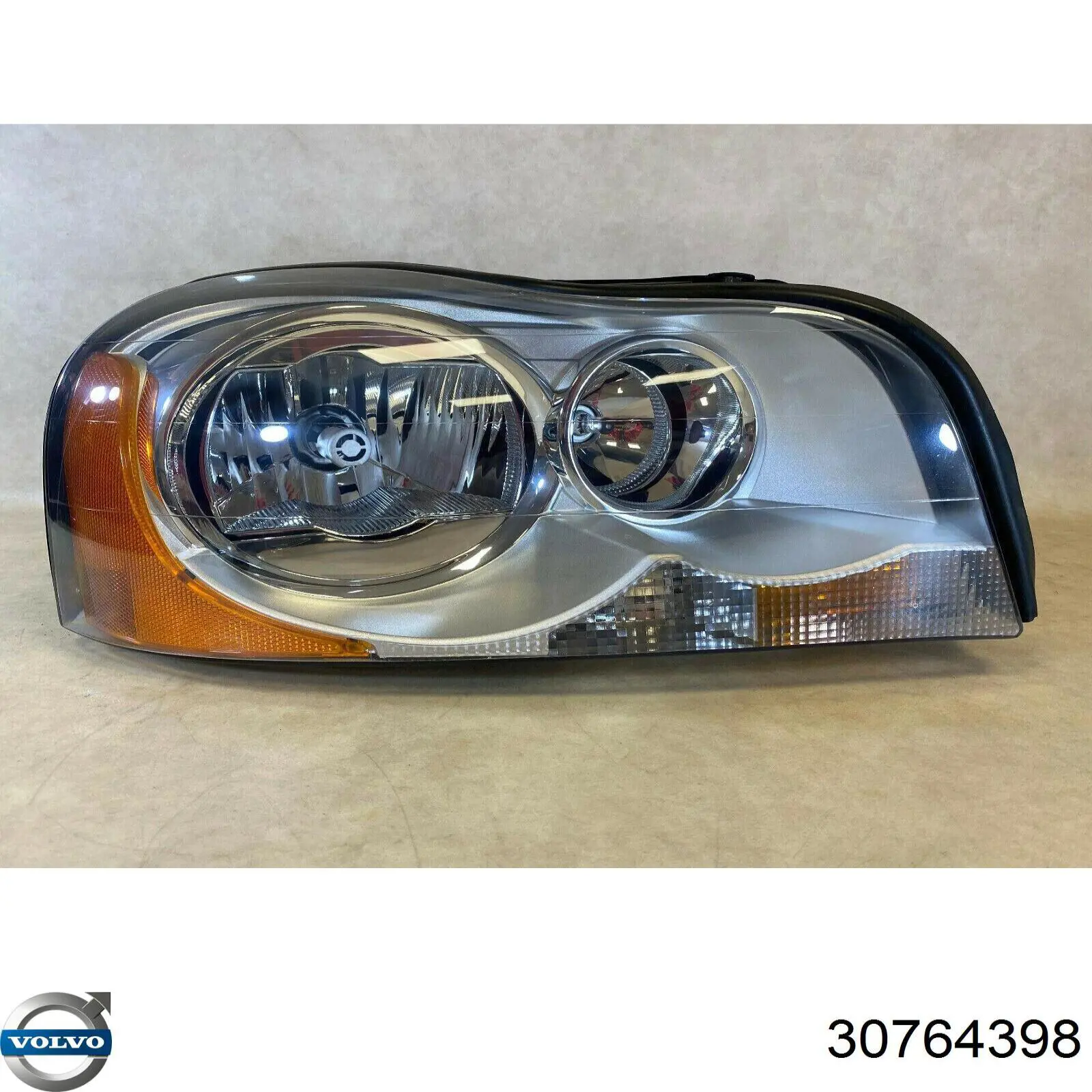 Фара правая VALEO 046895