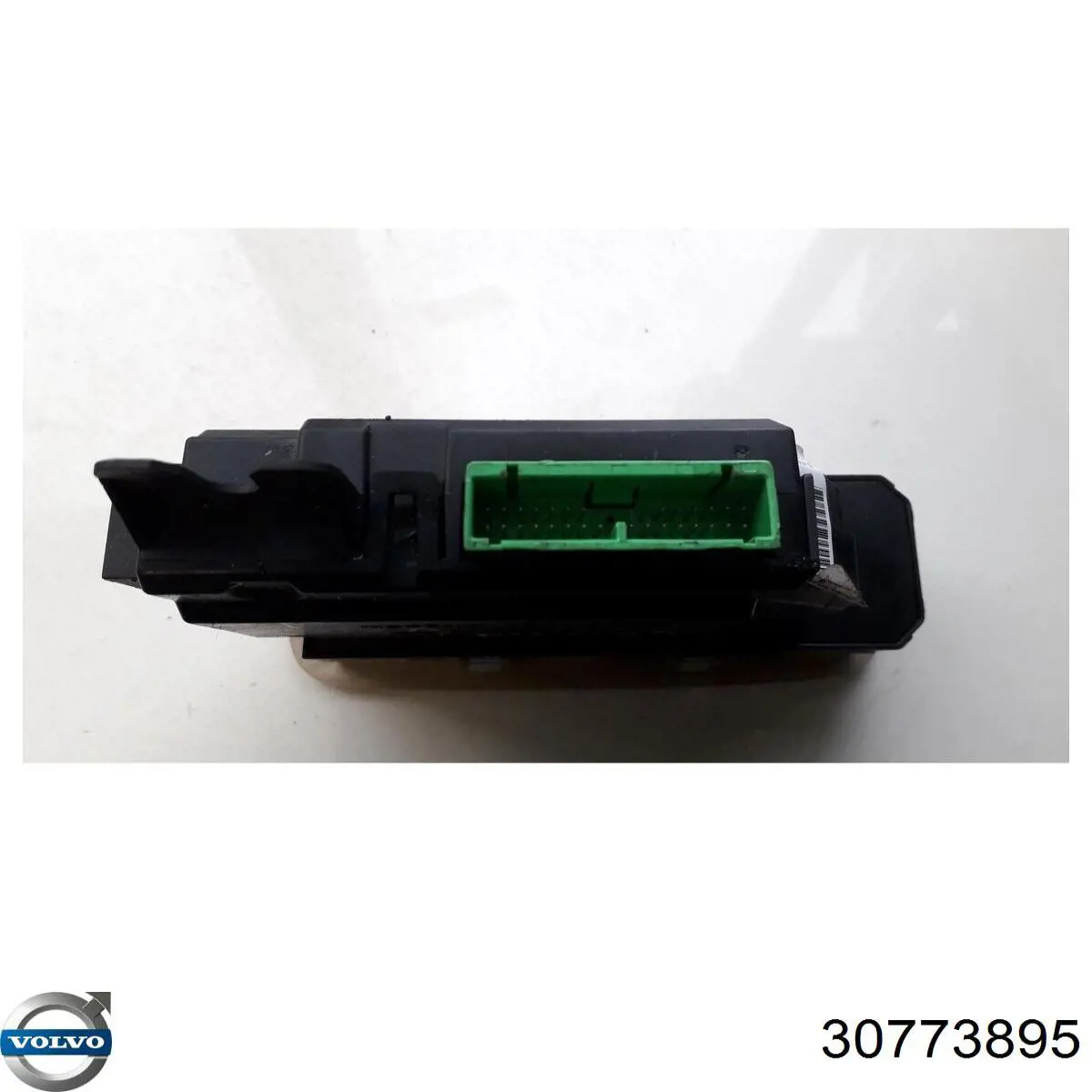 Кнопочный блок управления стеклоподъемником передний левый Volvo 31334464 цена, от 2.54 USD
