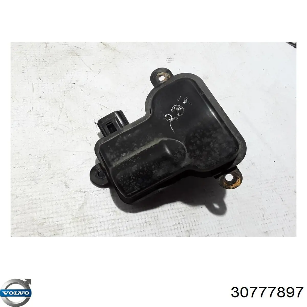 30777897 Volvo 