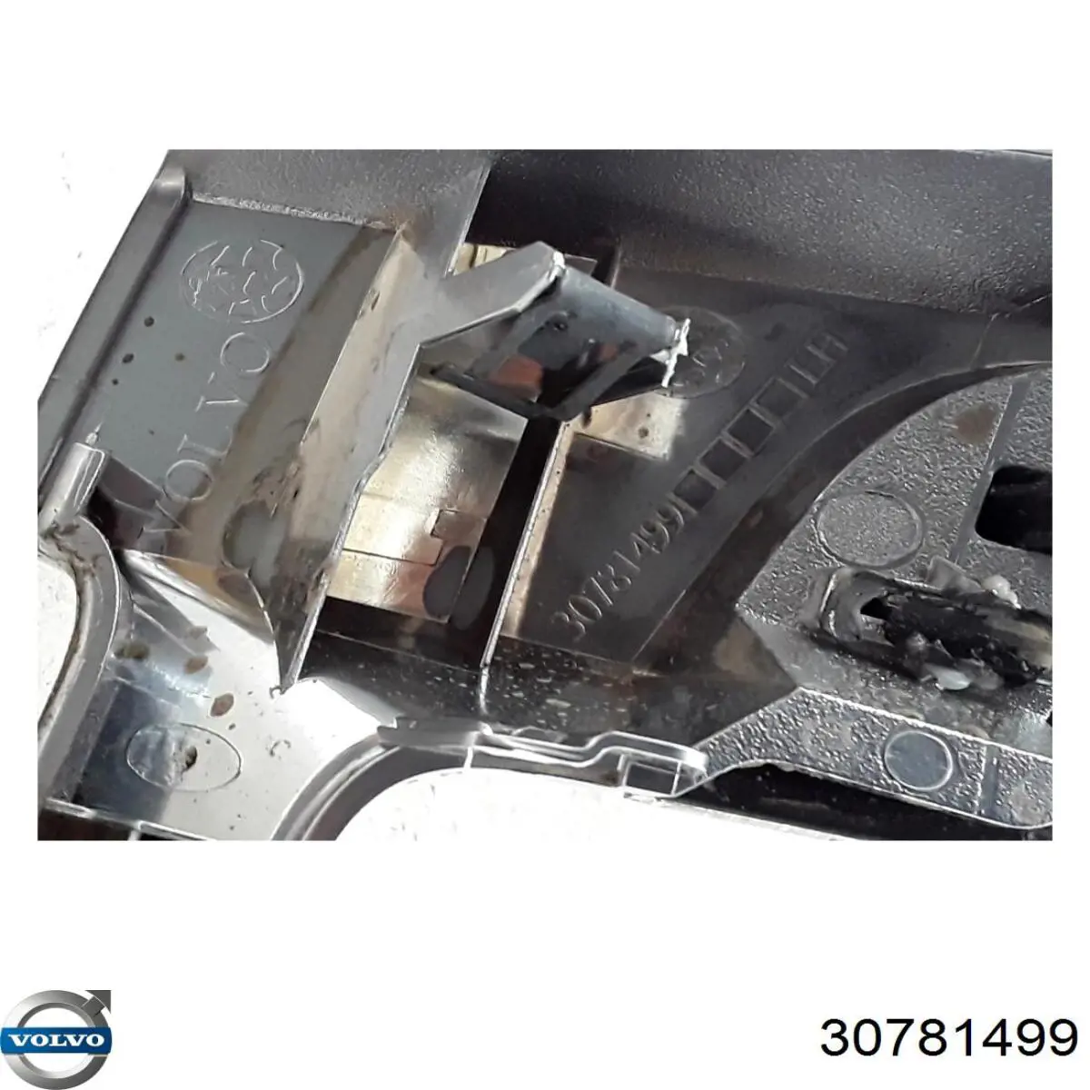 30781499 Volvo 