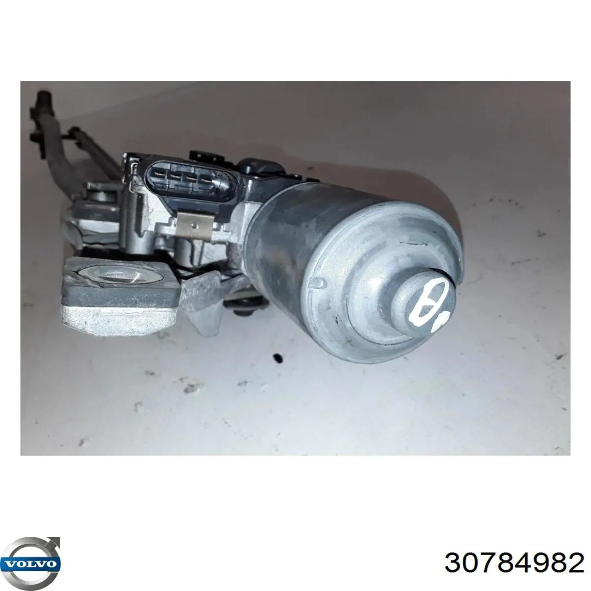 Трапеция щеток лобового стекла Volvo 30784982 цена, от 86.34 USD