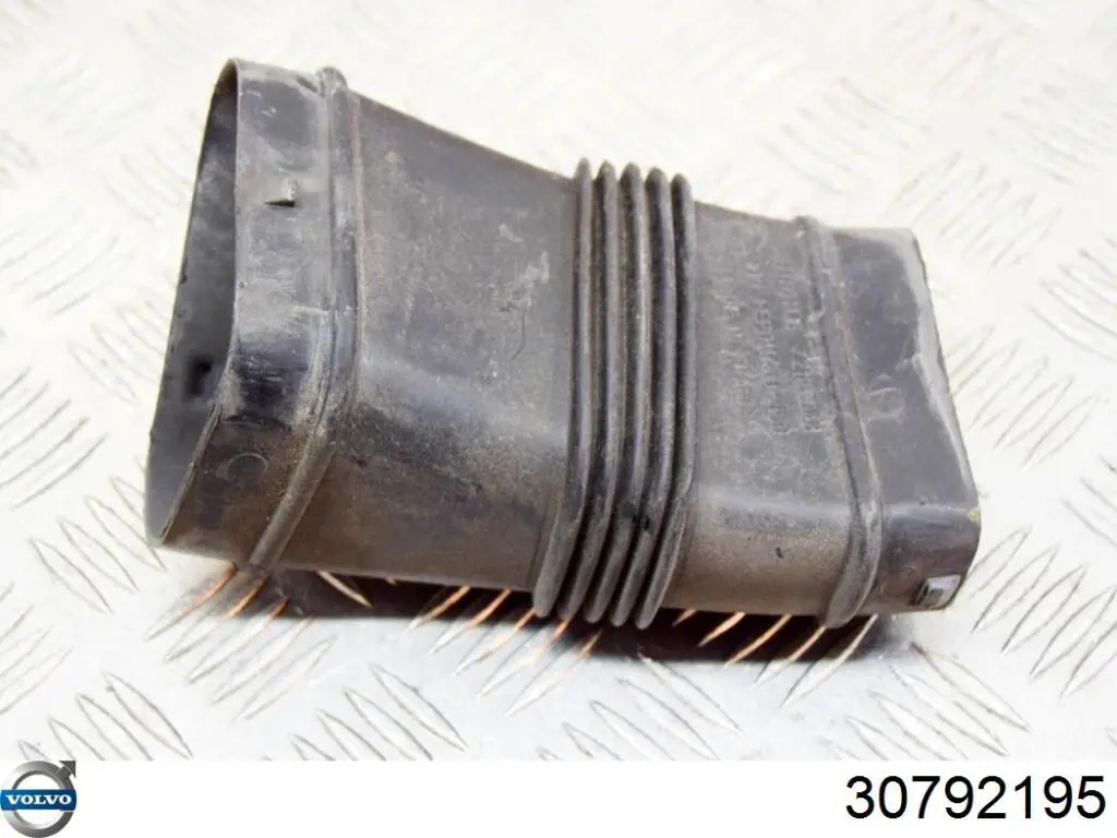 Воздухозаборник воздушного фильтра Volvo 30792195 цена, от 19.00 USD