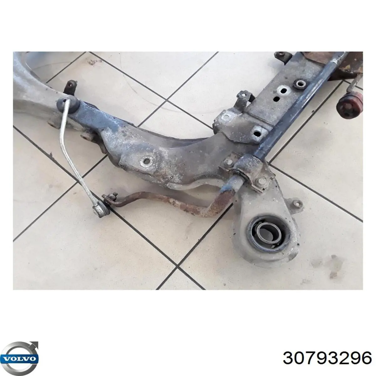 Купить 30793296 Volvo Поперечина передней подвески