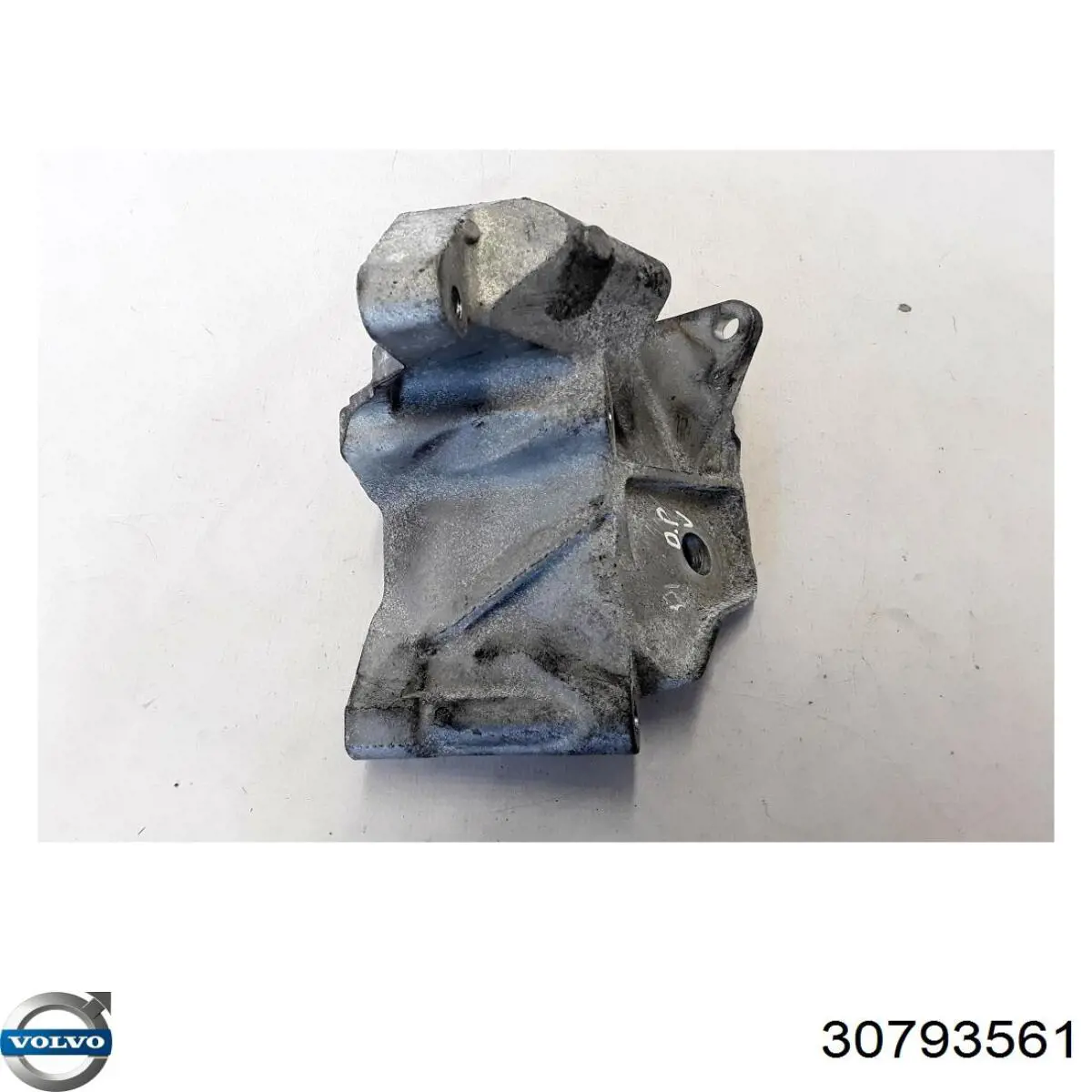 Кронштейн подушки (опоры) двигателя правой Volvo 8250518 цена, от 38.01 USD