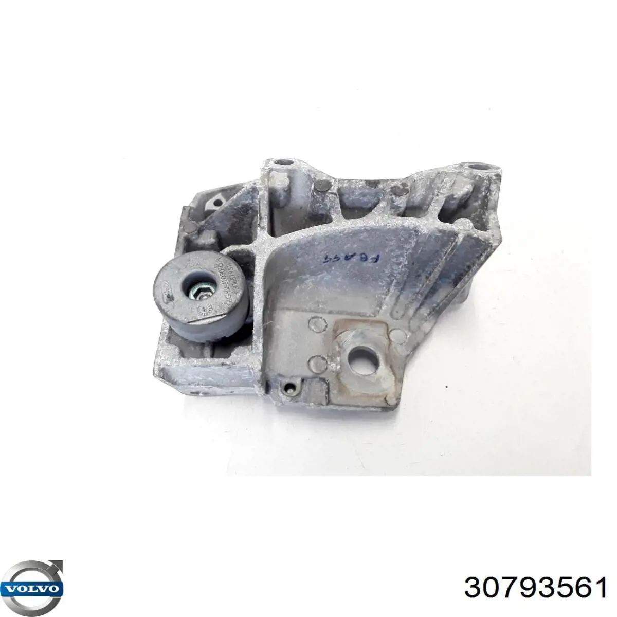 Купить 8250518 Volvo Кронштейн подушки (опоры) двигателя правой