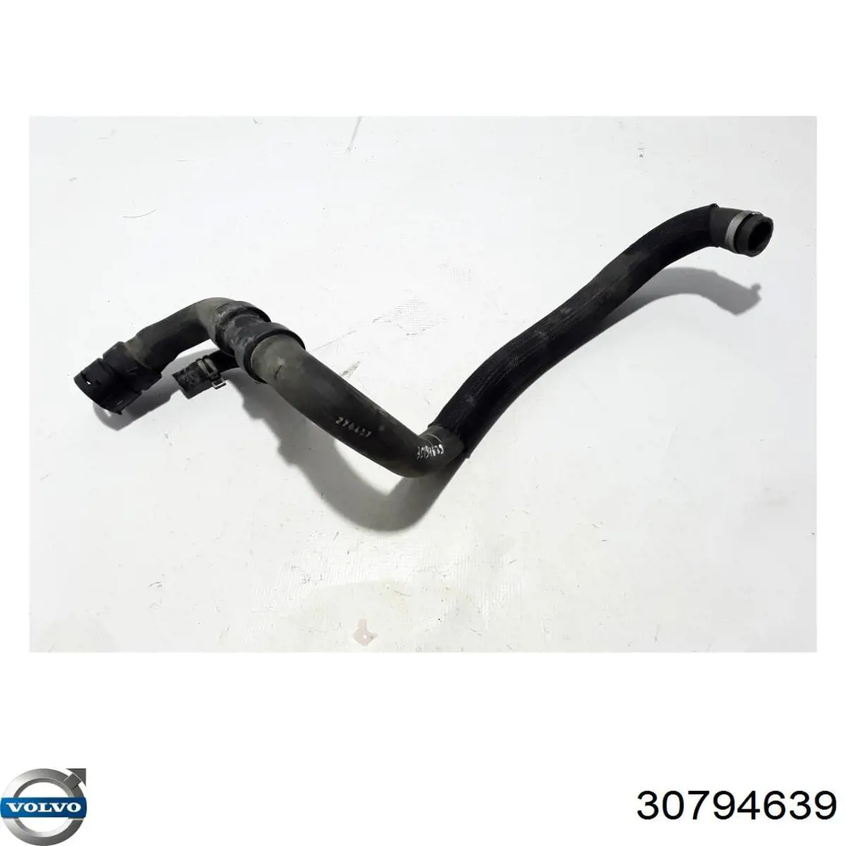 Купить 30794639 Volvo Шланг радиатора охлаждения нижний