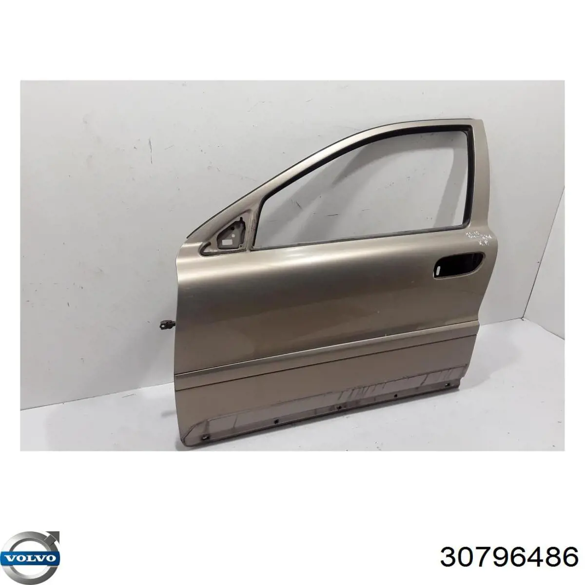 Передняя левая дверь Volvo 8679658 цена, от 121.20 USD