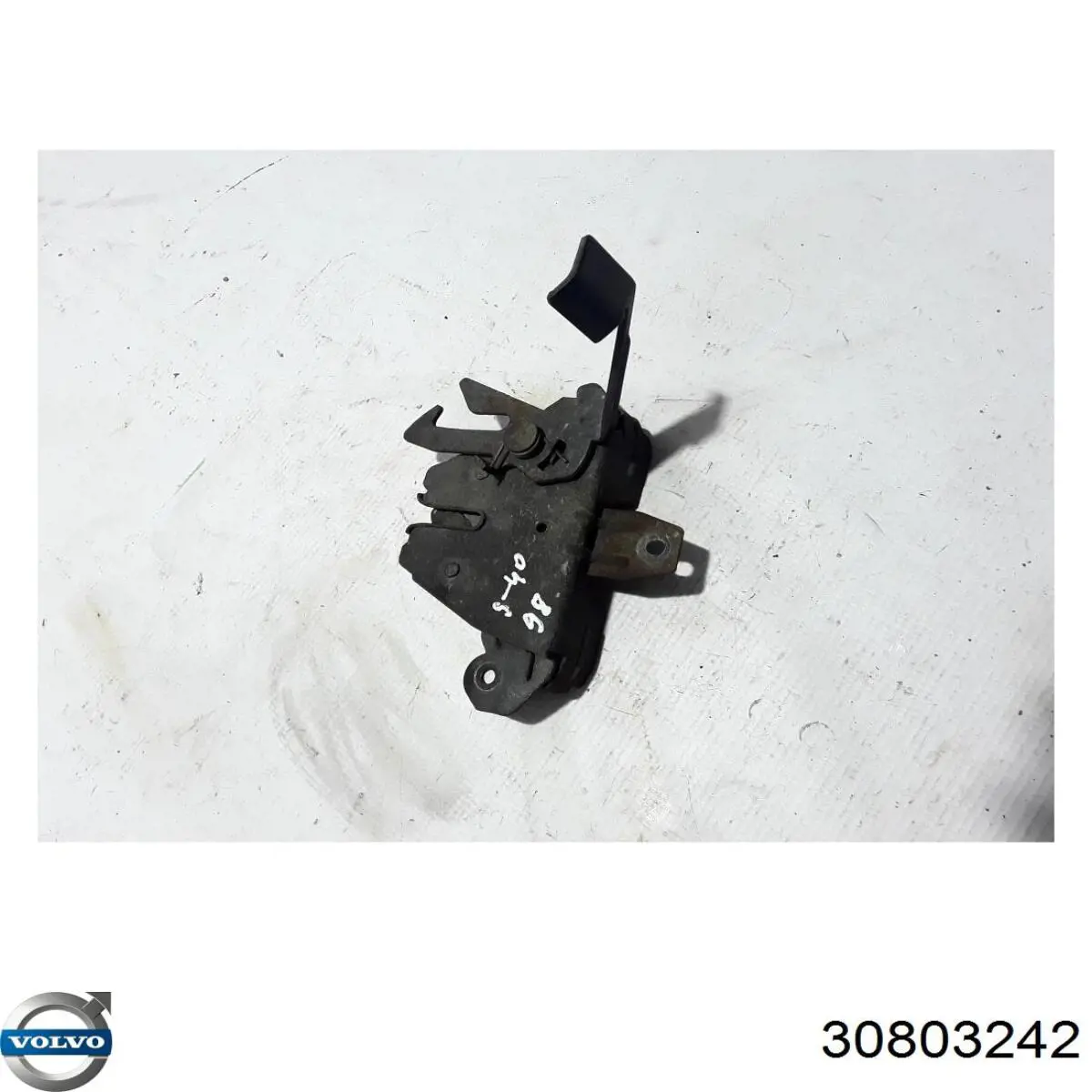 Замок капота Volvo 30803242 цена, от 25.37 USD