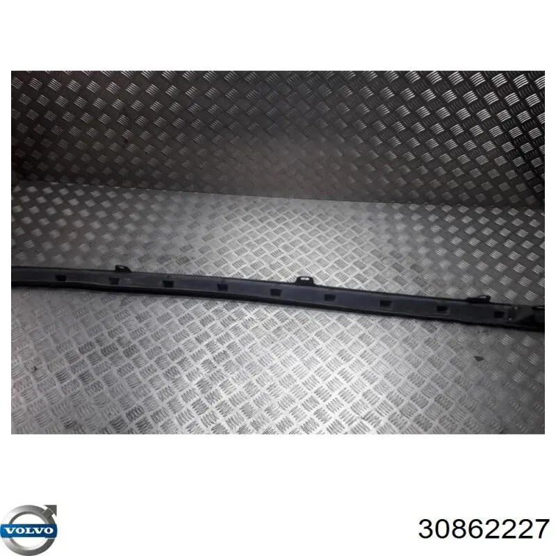 Накладка (молдинг) порога наружная правая Volvo 30862227 цена, от 160.43 USD