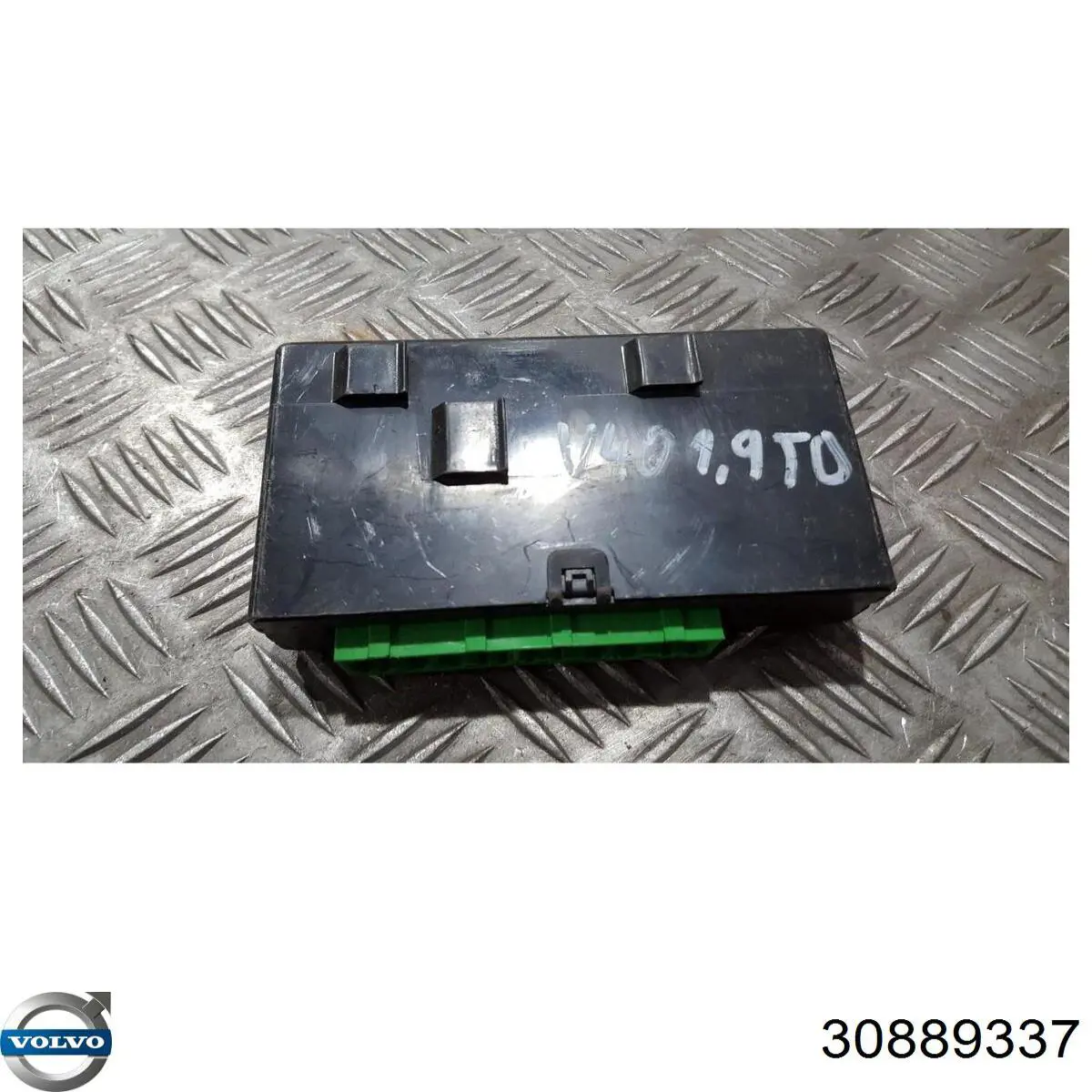  Volvo 30889337 цена, от 16.48 USD